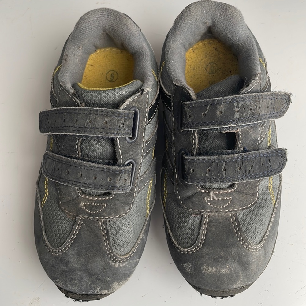 Smart fit Sneakers Velcro toddler Boys size 9 gray Skid resistant shoes